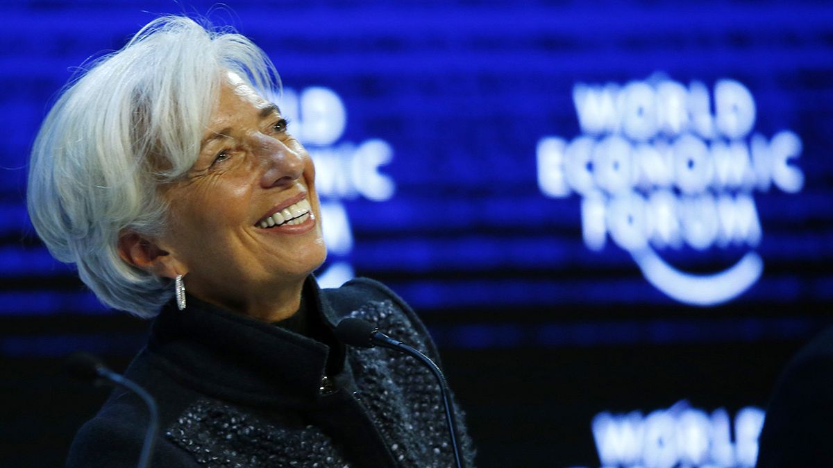 FMI reconduz Lagarde por mais cinco anos