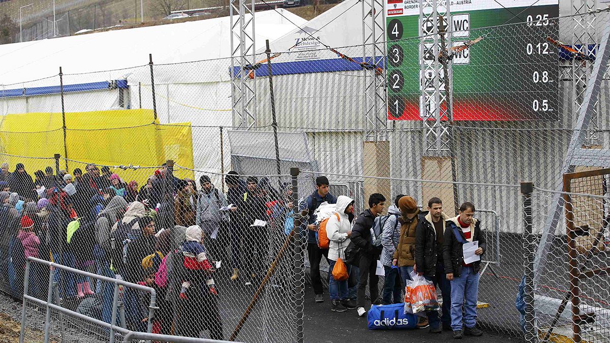 اتریش اجرای محدودیت های جدید برای ورود پناهجویان را آغاز کرد