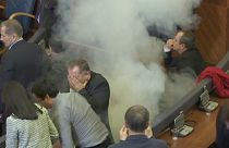 Κόσοβο: Δακρυγόνα (ξανά) μέσα στο Κοινοβούλιο