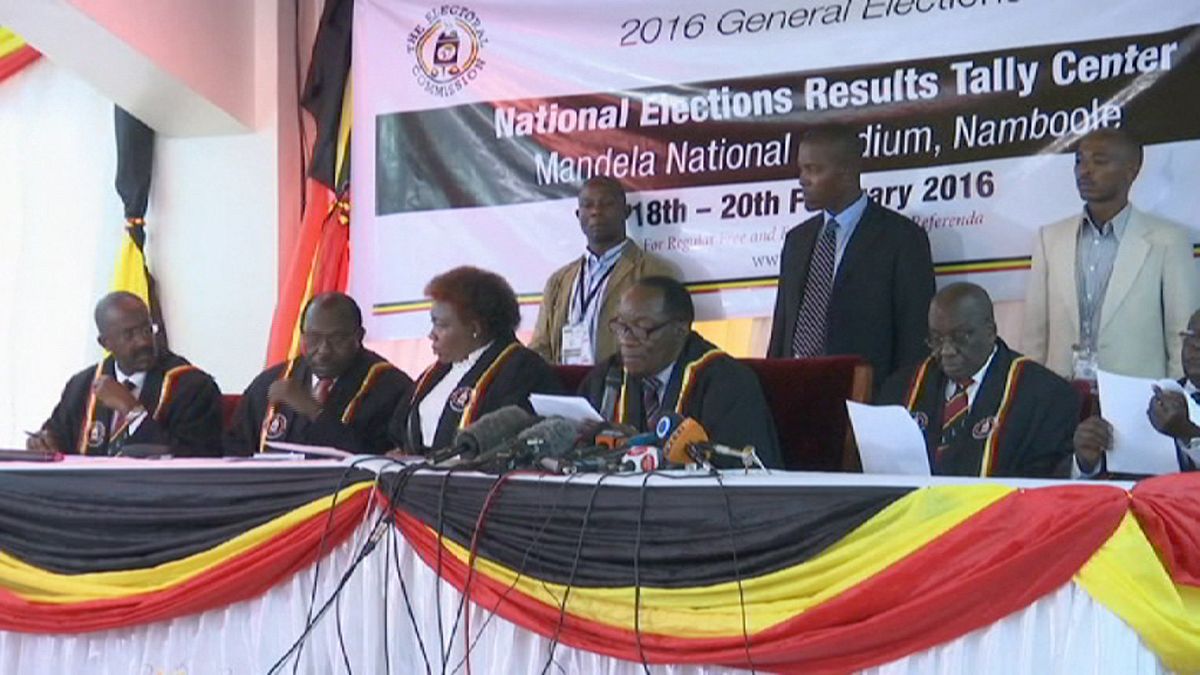 Uganda'nın tartışmalı seçimlerinde devlet başkanlığı koltuğu el değiştirmedi
