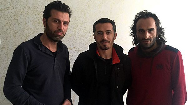 Liberados los tres periodistas turcos que habían sido secuestrados por el PKK Liberados los tres periodistas turcos que habían sido secuestrados por el PKK