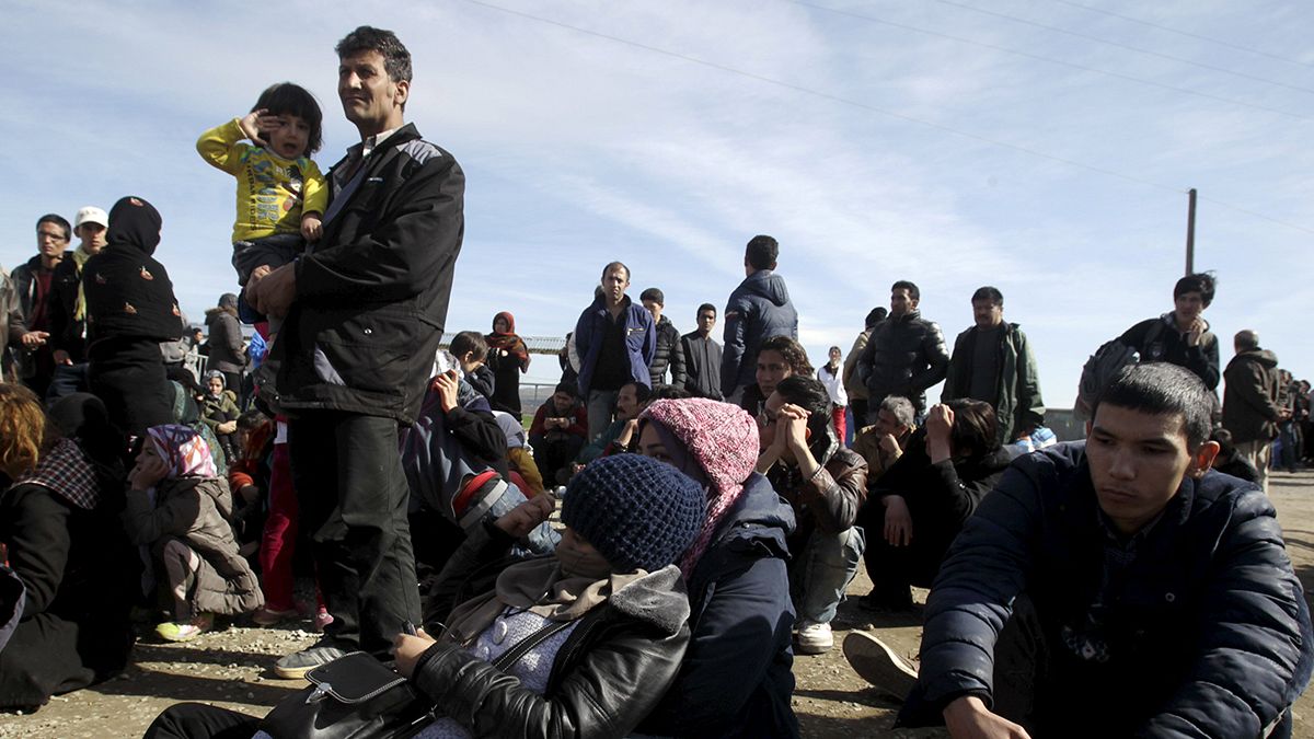 قرابة 2000 لاجئ أفغاني عالقون في اليونان وصربيا ومقدونيا بسبب قيود جديدة
