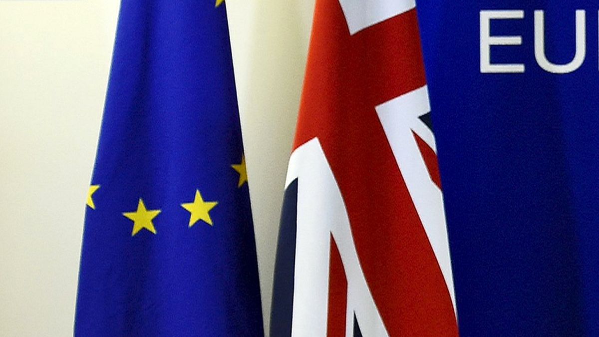 کمیسیون اروپا در رفراندوم عضویت بریتانیا در اتحادیه اروپا دخالت نخواهد کرد