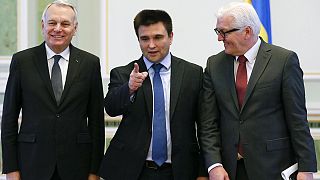 Francia y Alemania reclaman a Ucrania más reformas y estabilidad política