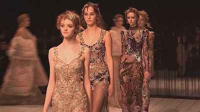Alexander McQueen returns to London catwalk Alexander McQueen returns to London catwalk