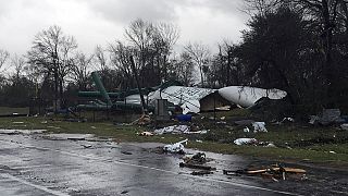 Deadly tornadoes hit southern US