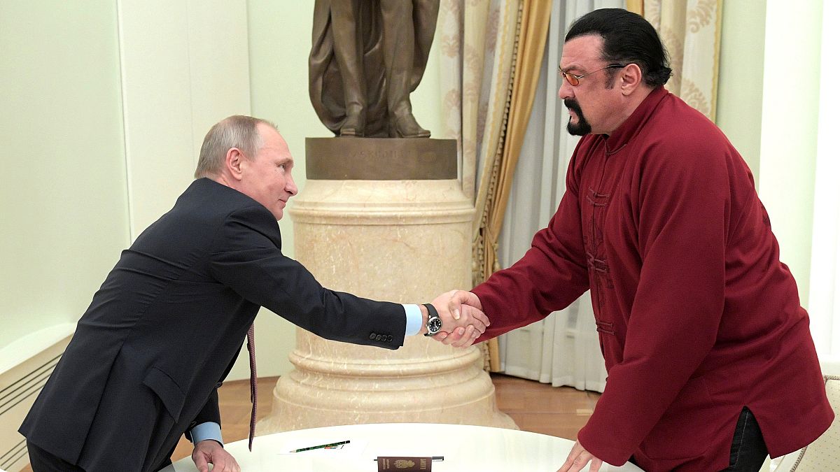 Image: Russia's President Putin meets U.S. actor Seagal in Moscow