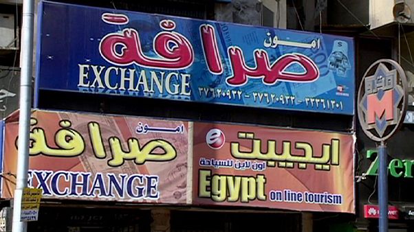 Egipto se hunde en una crisis de moneda e inversiones extranjeras Egipto se hunde en una crisis de moneda e inversiones extranjeras