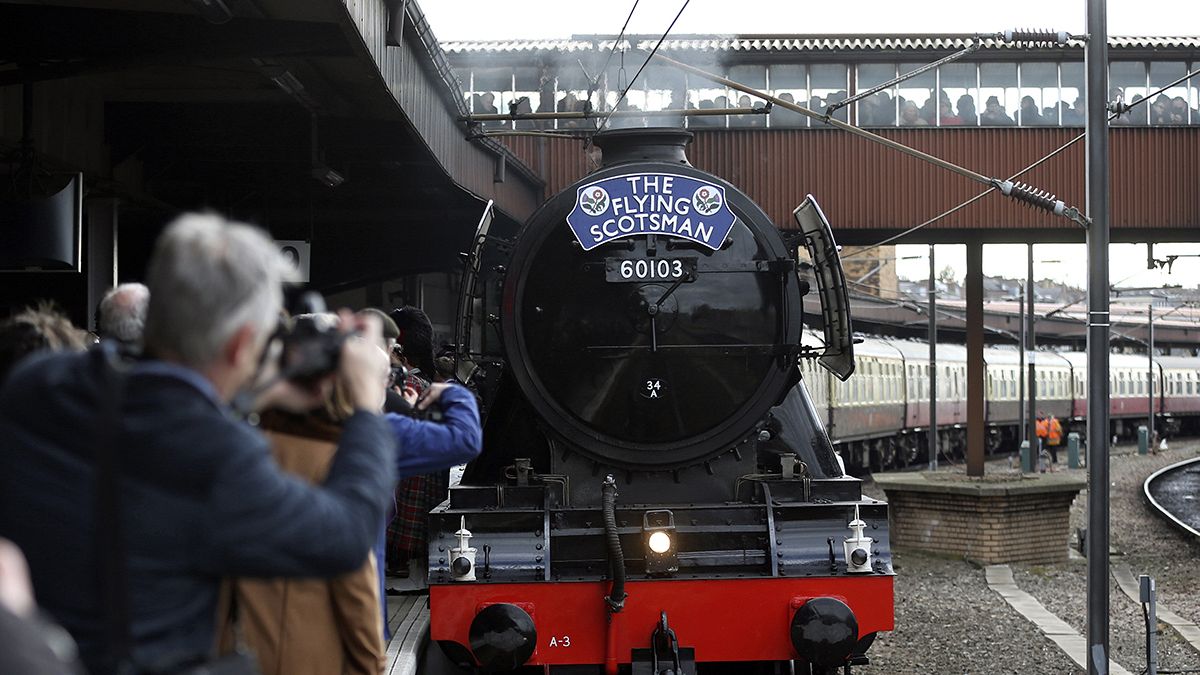 Flying Scotsman leaves London after 10-year refit