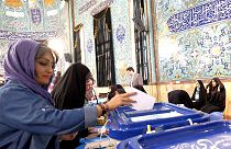 Quel Iran pour demain ? Forte affluence dans les bureaux de vote