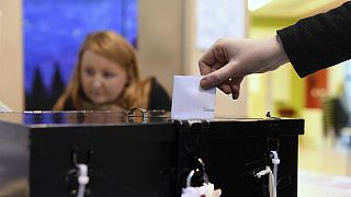 Ireland election: party leaders cast their ballots