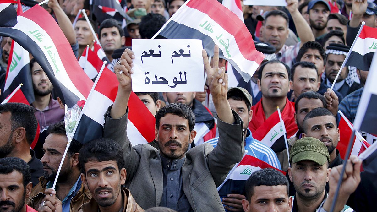 Bagdad: tömegtüntetést tartottak egy radikális hitszónok hívei