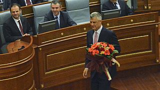 Protestos contra a eleição de Hashim Thaçi como presidente do Kosovo