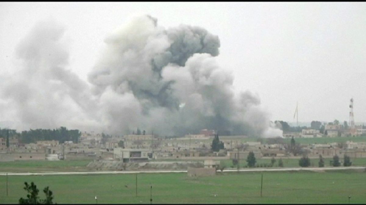Síria: forças curdas e aviação internacional repelem assalto do Estado Islâmico