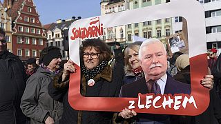 Crowds show support for Lech Walesa in Gdansk hometown