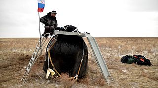 فرود در قزاقستان پس از یکسال ماموریت در ایستگاه فضایی بین المللی