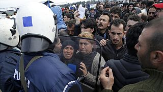 Προσφυγική κρίση: Καθηλωμένοι στα ελληνο-σκοπιανά σύνορα