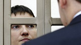 Greve de fome e de sede de Nadia Savchenko anunciada em tribunal russo