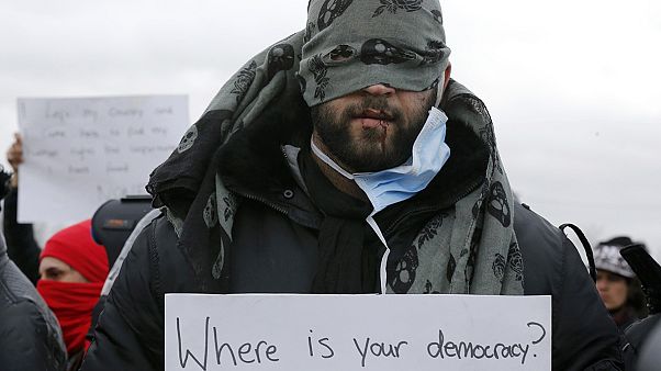 "Dschungel"-Räumung in Calais trotz Protesten fortgesetzt "Dschungel"-Räumung in Calais trotz Protesten fortgesetzt
