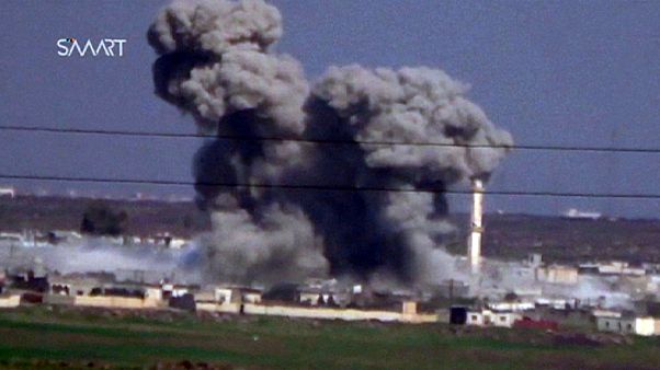Siria: un vídeo publicado en las redes sociales revela bombardeos en Harbnafseh Siria: un vídeo publicado en las redes sociales revela bombardeos en Harbnafseh