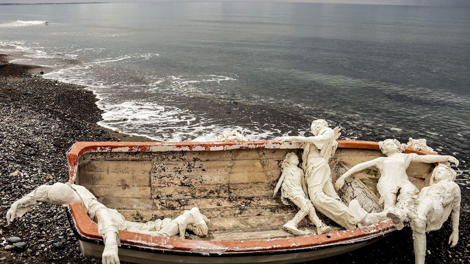 Immigrant art project wins Saatchi gallery prize