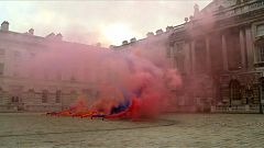Inspiriert durch Rauchbomben: Streetart von Filippo Minelli