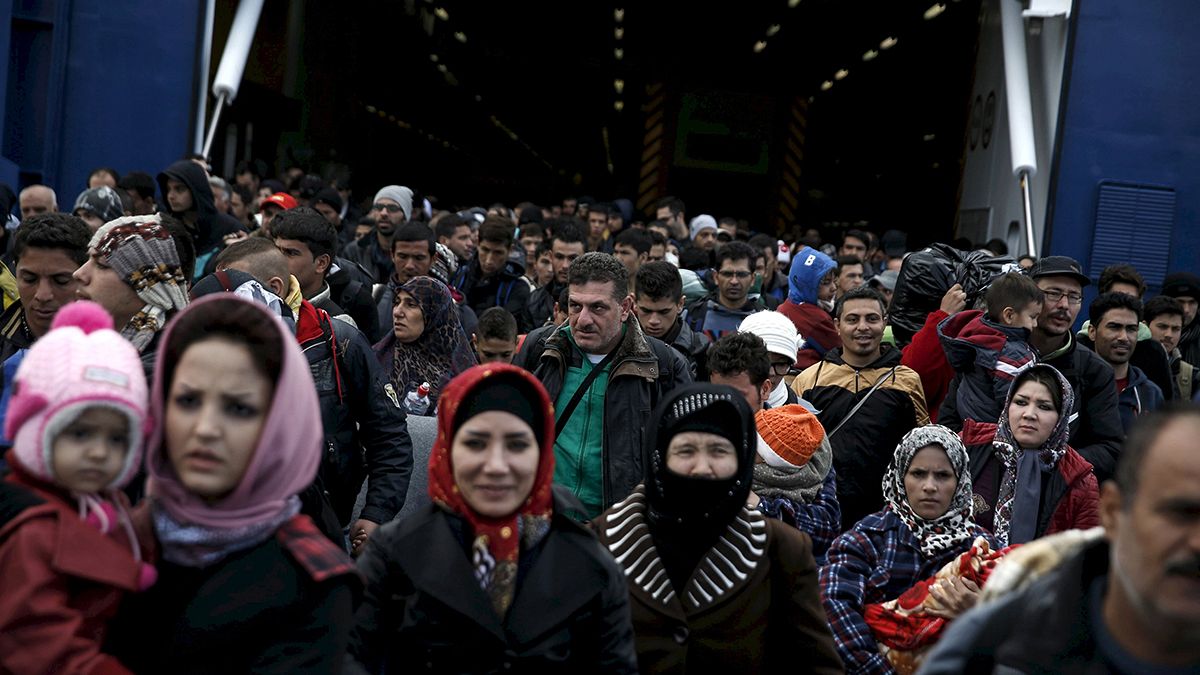 Europe Weekly: EU on 'cusp' of migrant humanitarian crisis