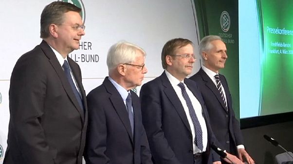 تقرير ألماني لا يستبعد إمكانية شراء ألمانيا لأصوات من أجل إستضافة كأس العالم 2006 تقرير ألماني لا يستبعد إمكانية شراء ألمانيا لأصوات من أجل إستضافة كأس العالم 2006