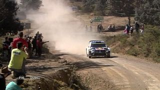 Latvala na frente do rali do México