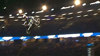 Night of the Jumps - spektakuläre Stunts bei der extremen Freestyle Motocross Serie