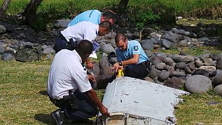 Mozambique : les débris présumés du vol MH370 en route pour la Malaisie