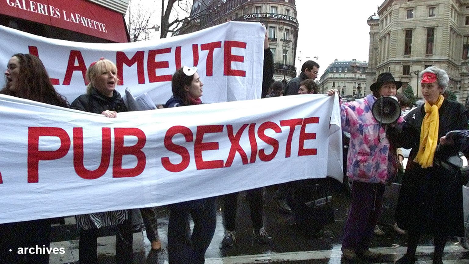 Les femmes-sandwich du 8 mars
