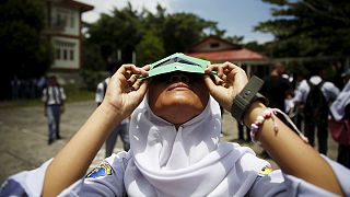 Sonnenfinsternis lockt zahlreiche Schaulustige nach Indonesien