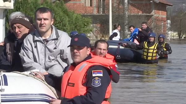 Serbia: massima allerta per le esondazioni Serbia: massima allerta per le esondazioni