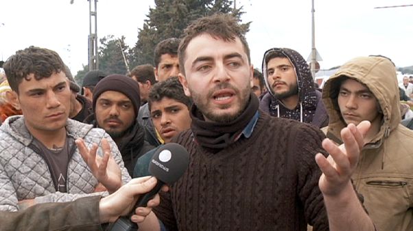 Ειδομένη: Ένα βιολί μέσα στις λάσπες Ειδομένη: Ένα βιολί μέσα στις λάσπες
