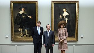 Dutch king and queen visit the Louvre museum