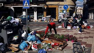 Greve acumula 4 mil toneladas de lixo nas ruas de Málaga