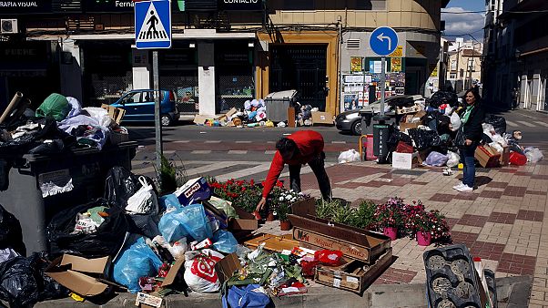 Diez días de conflicto laboral en el servicio de limpieza de Málaga, que acumula 4.000 toneladas de basura Diez días de conflicto laboral en el servicio de limpieza de Málaga, que acumula 4.000 toneladas de basura