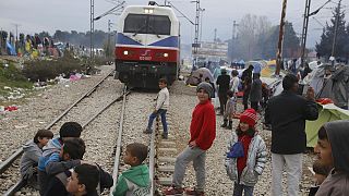 Athènes tente de convaincre les réfugiés d'Idomeni de quitter le camp