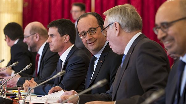 Discrepancias de la izquierda europea sobre el crisis de los refugiados en el Eliseo Discrepancias de la izquierda europea sobre el crisis de los refugiados en el Eliseo