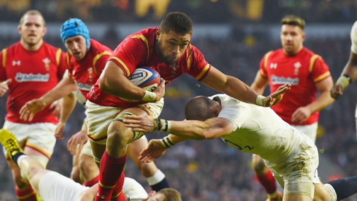 Six Nations: England beat Wales to keep alive Grand Slam hopes