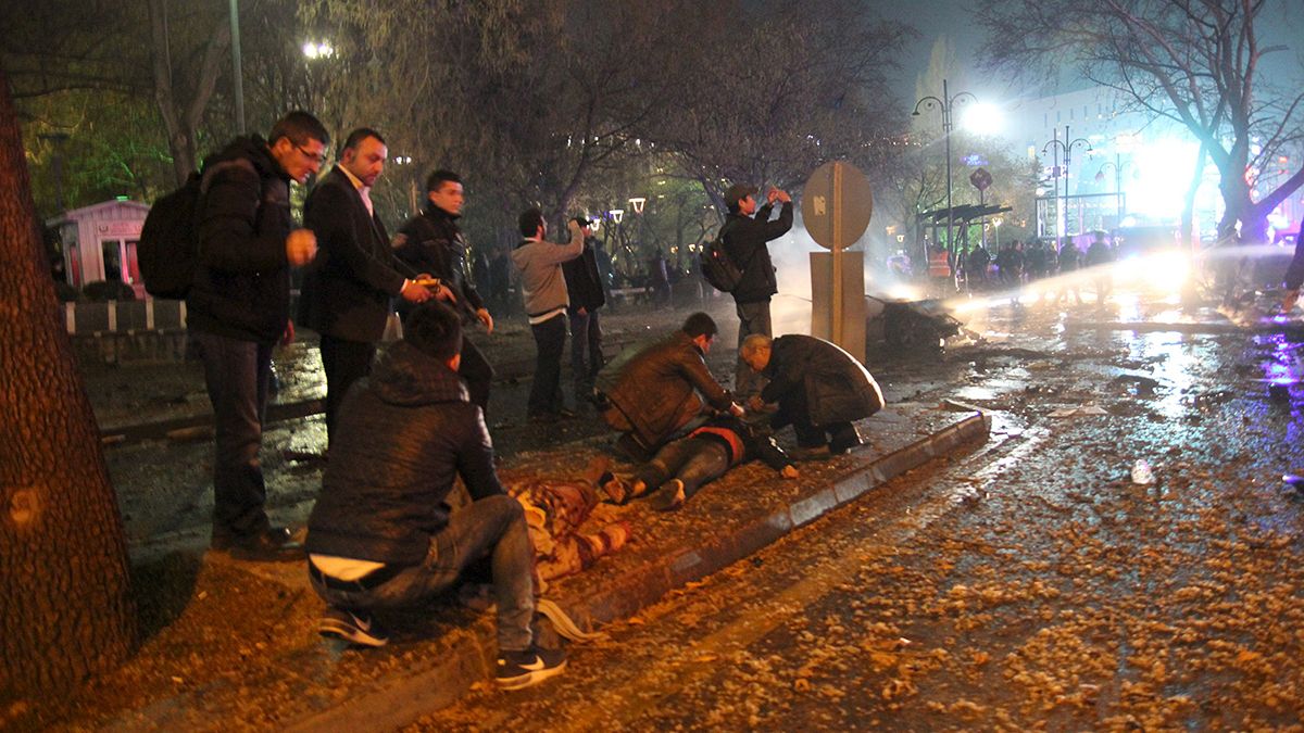 Теракт в центре Анкары: десятки погибших и раненых