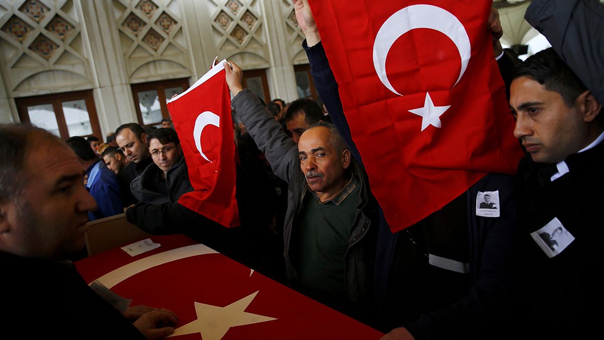 Özcan: Turquia deve prepara-se para novos atentados