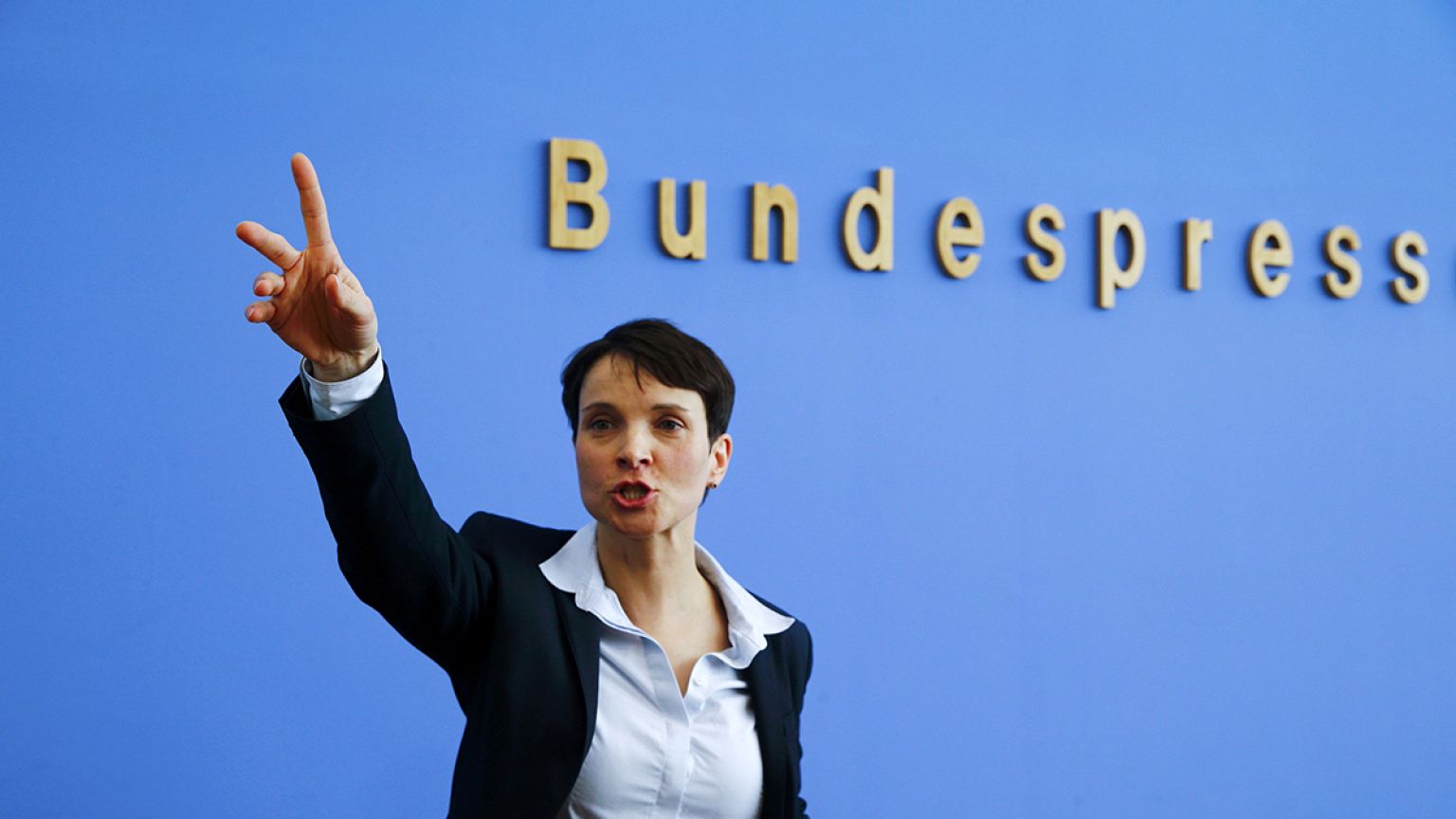 Moma verschlafen: Frauke Petry und das Morgengrauen