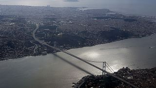 Τουρκία: Έκλεισε η γέφυρα του Βοσπόρου λόγω ύποπτου αυτοκινήτου