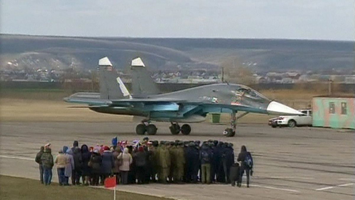 Ρωσία: Υποδοχή ηρώων για τους πιλότους που επέστρεψαν από τη Συρία