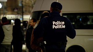 Brussels police continue anti-terror raids after fatal operation