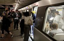 Metro de Washington reabre ao público