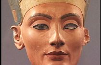 Kraliçe Nefertiti'nin mezarı bulundu mu?