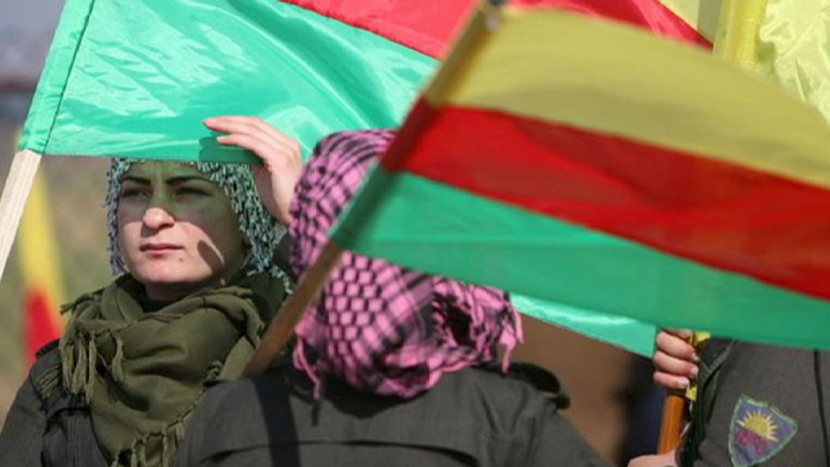A kurdok bejelentették autonómiájukat Szíriában